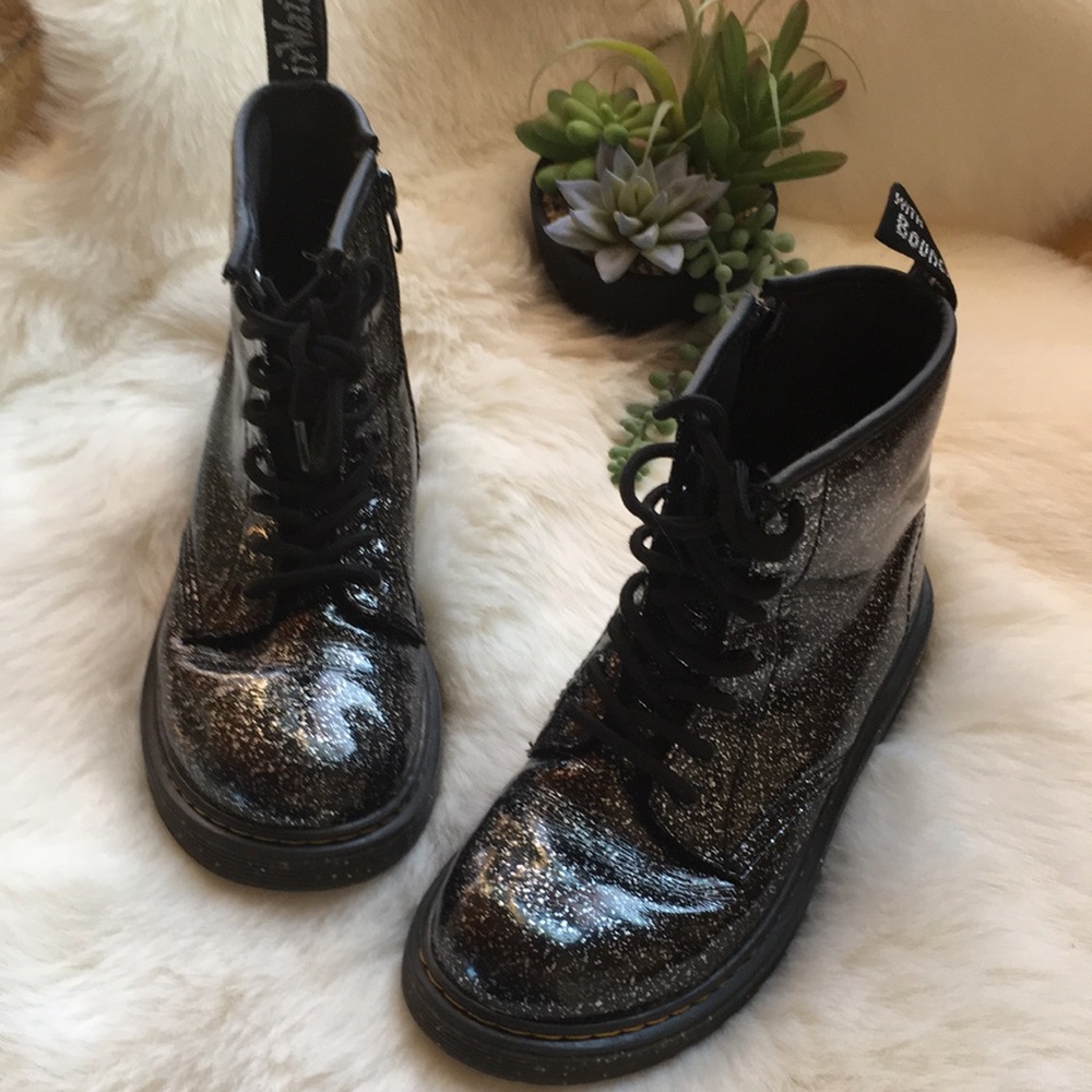 DR.MARTENS BLACK BOOTS WOMEN SIZE 5 - Picture 1 of 6